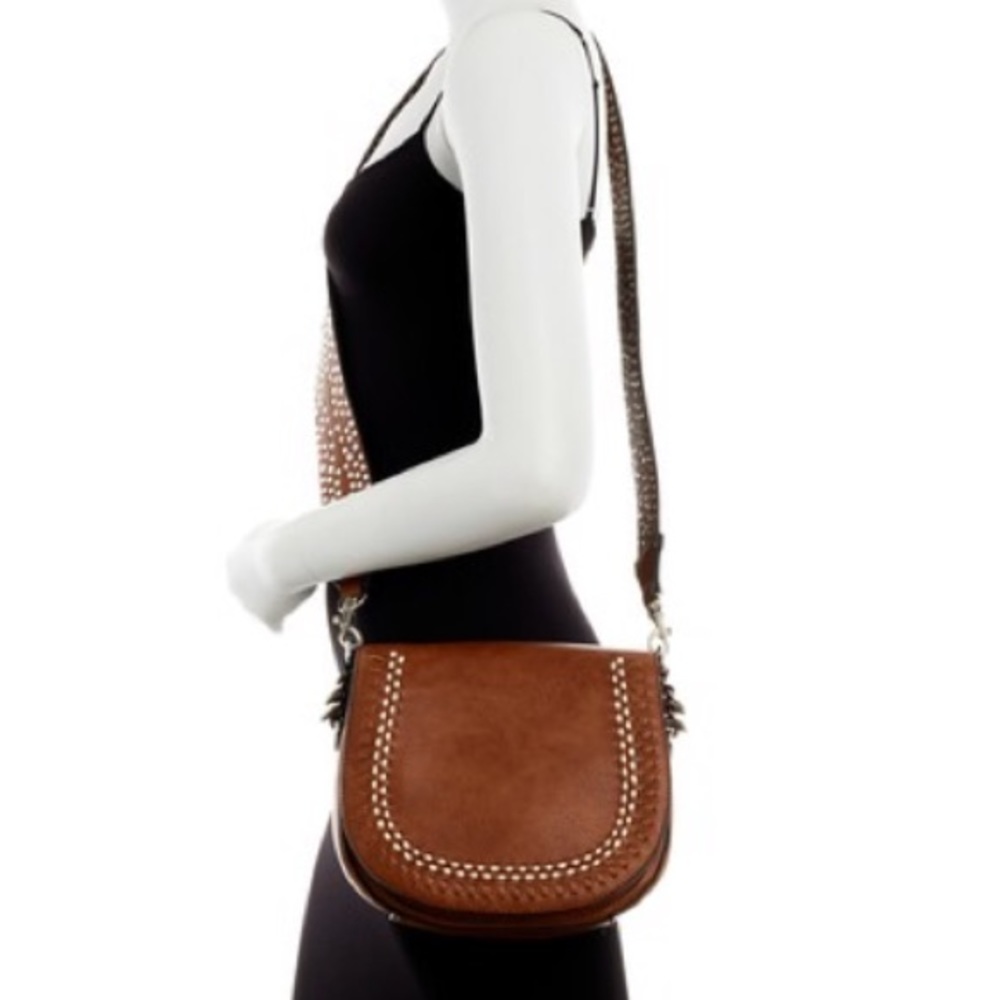 Urban Expressions Vegan Leather Crossbody in Tan